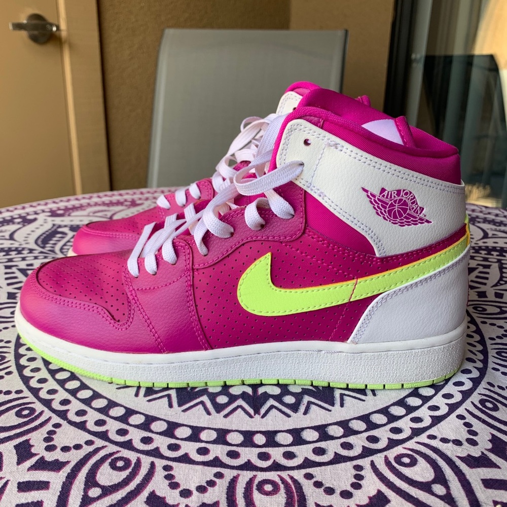 Jordan 1 Fuchsia Flash